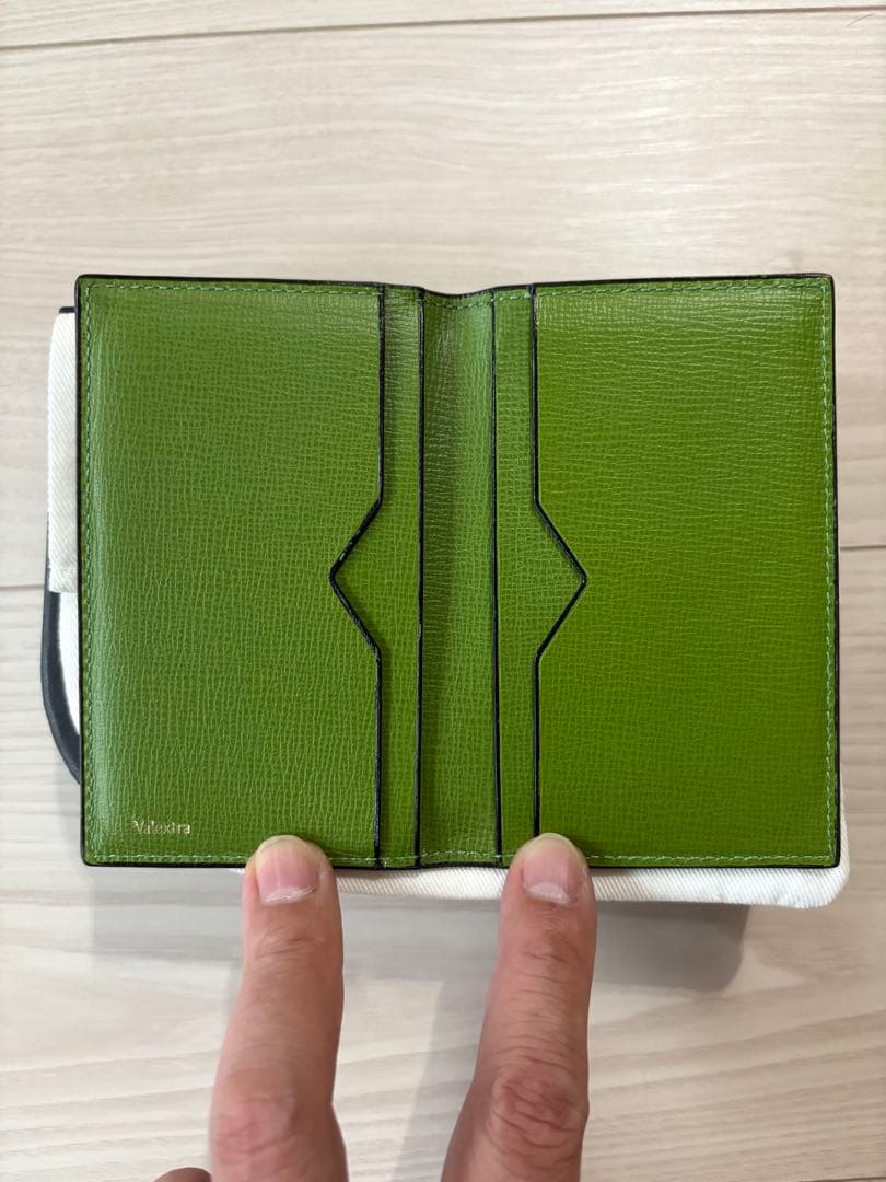 【美品】Valextra 薄マチ名刺入れ ソフトカーフスキン