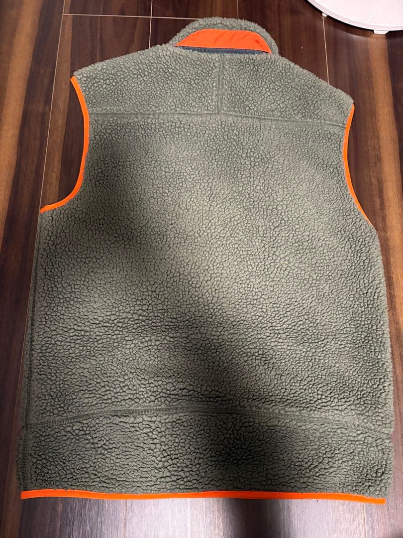Patagonia フリースベスト オリーブグリーン/オレンジ