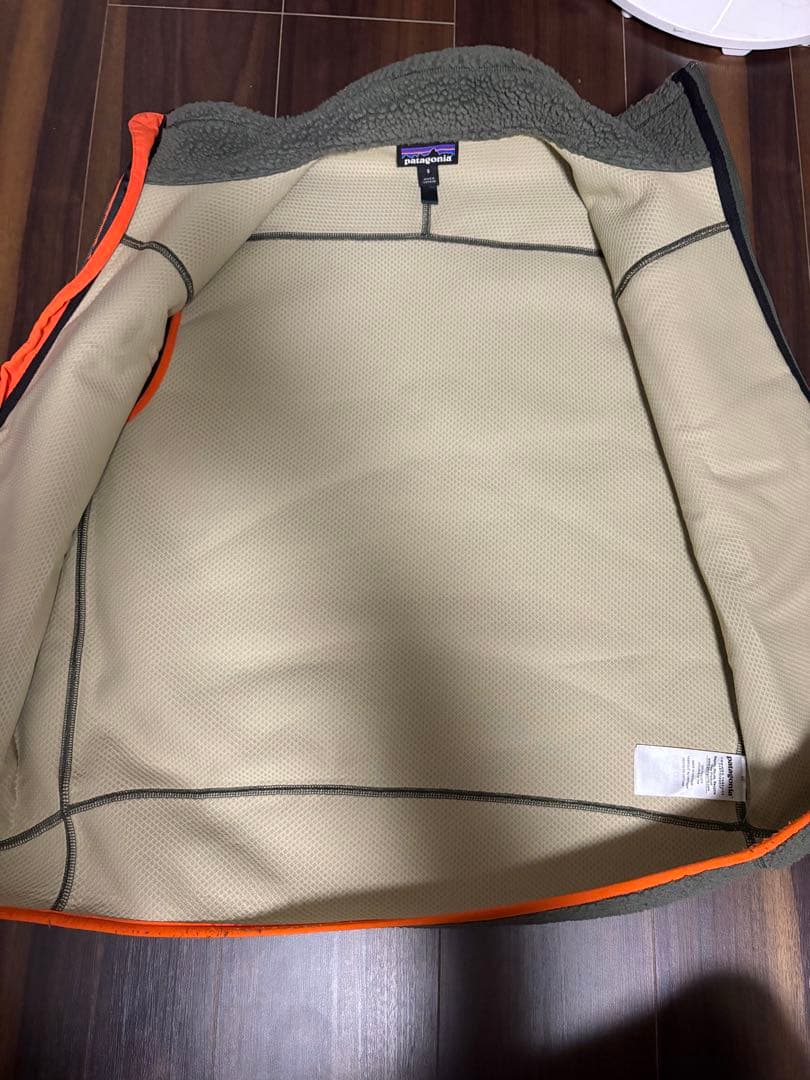 Patagonia フリースベスト オリーブグリーン/オレンジ