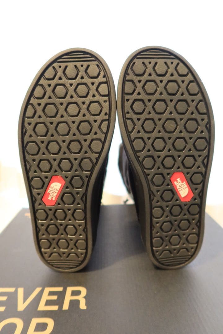 ノースフェイスBase Camp Bootie Lite Ⅱ ￼ブラック