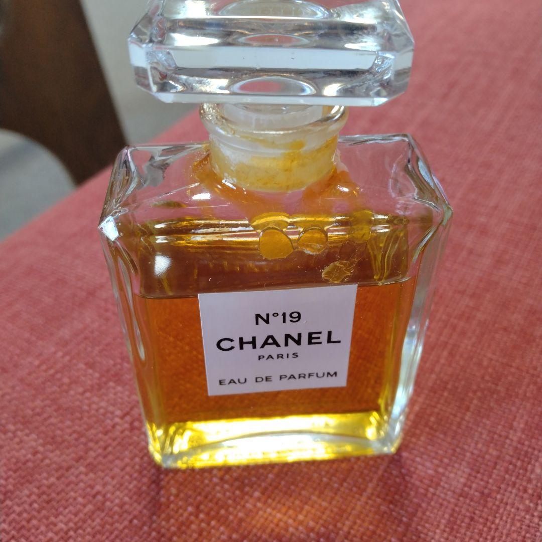 シャネル No19 オードゥ パルファム BT 50ml