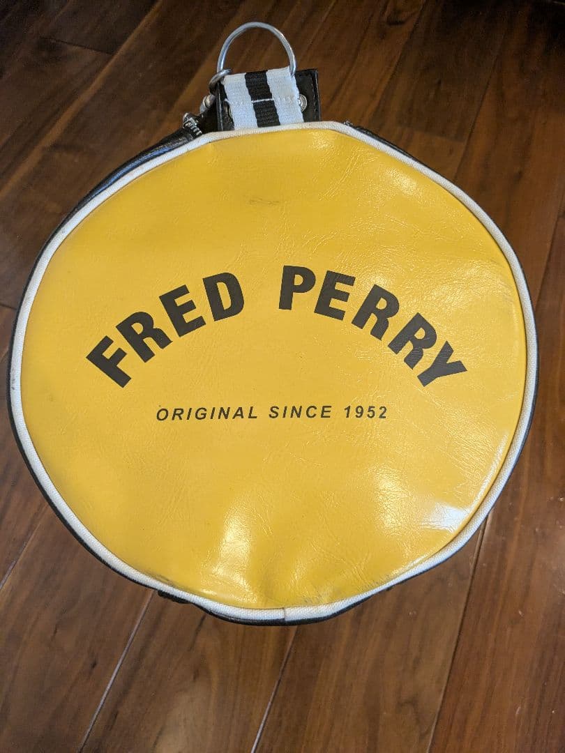 FRED PERRY ドラムバッグ 黒/黄ショルダーバッグ