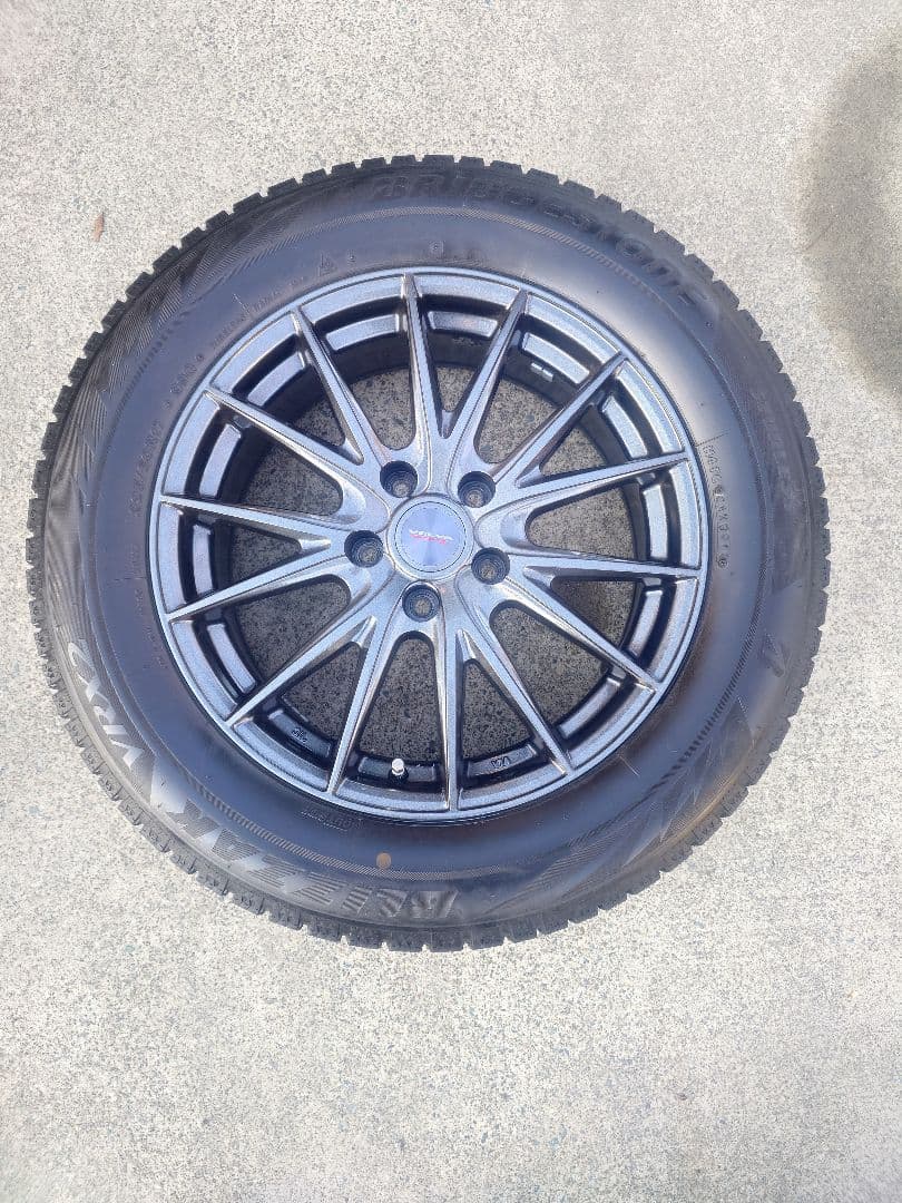 アルファード30系 スタッドレスタイヤ·アルミ