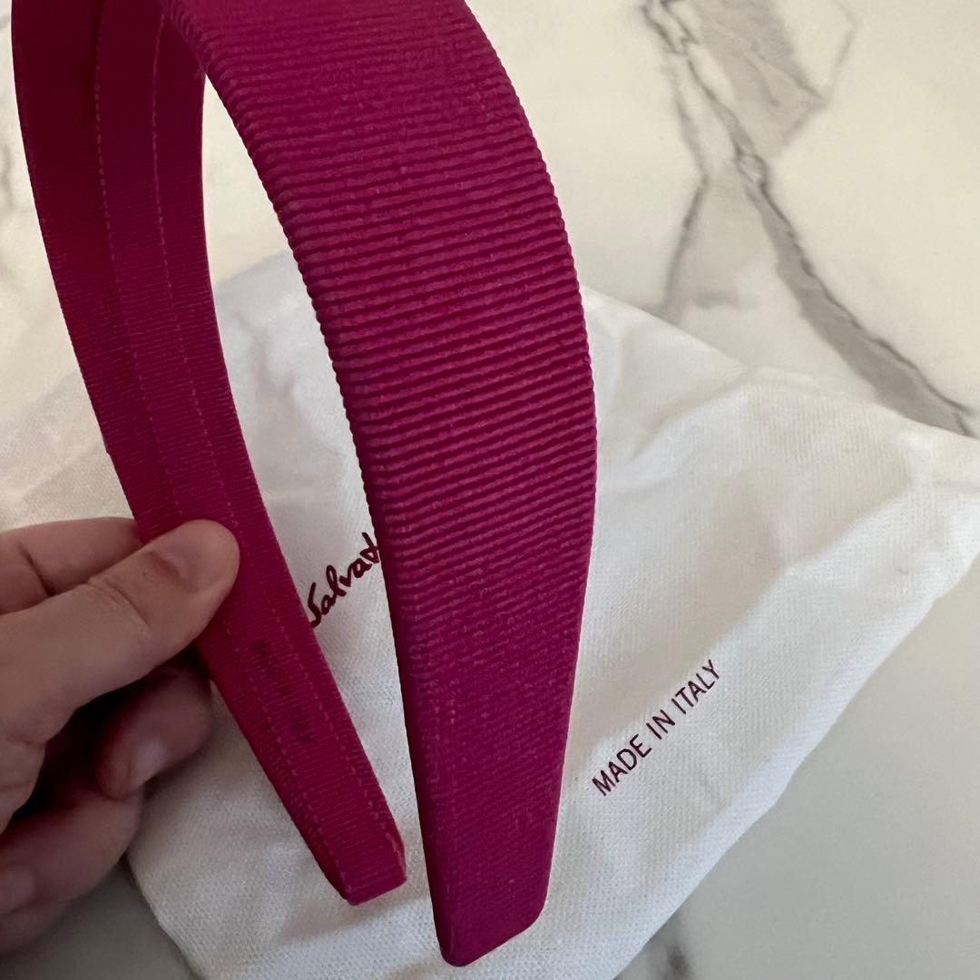 フェラガモ　カチューシャ　ピンク　リボン　ほぼ新品