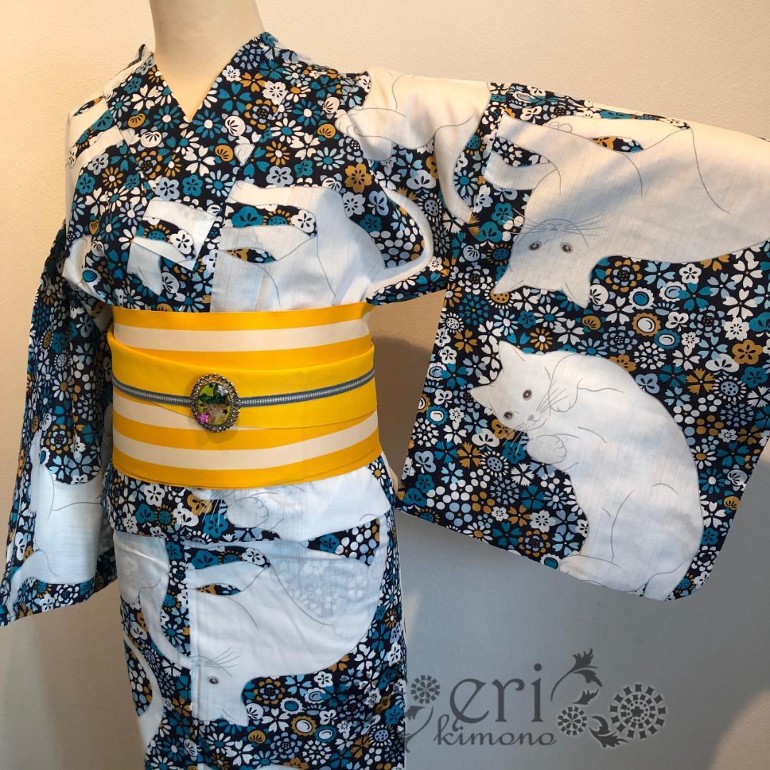 【新品/浴衣/単品】可愛らしい白猫の浴衣
