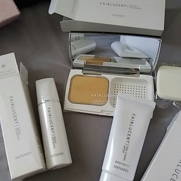 メナード化粧品