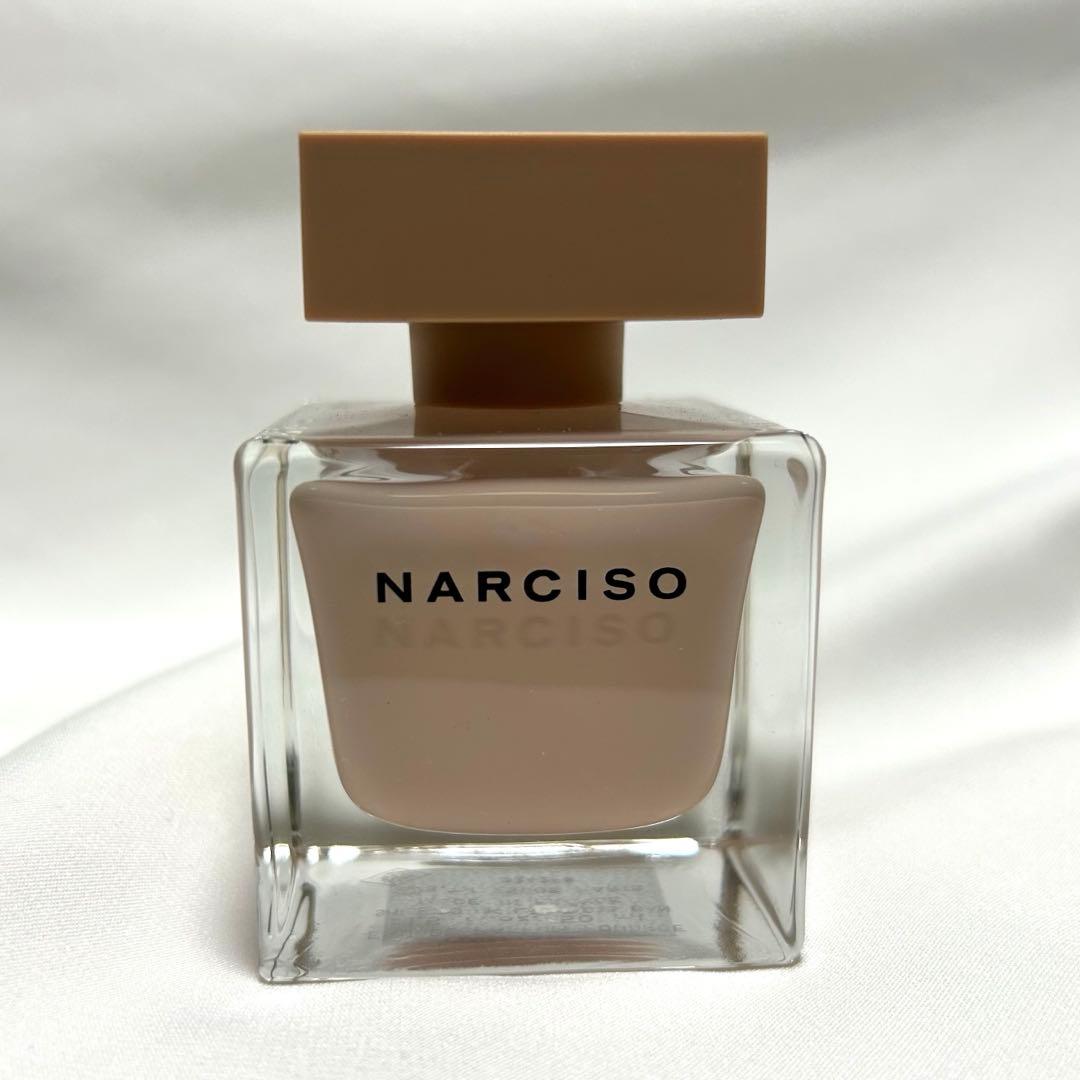 NARCISO POUDRÉE EAU DE PARFUM 香水