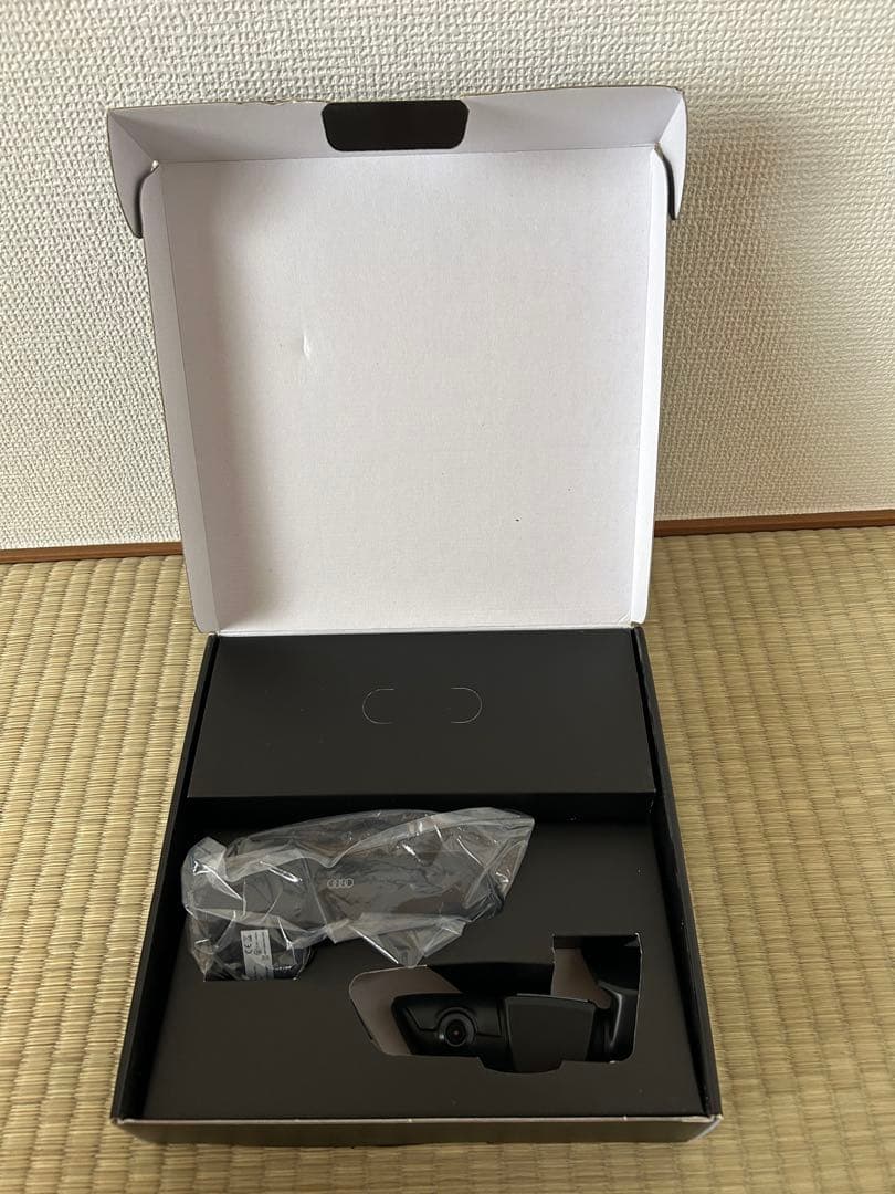 アクセサリー Audi Universal Traffic Recorder 2.0