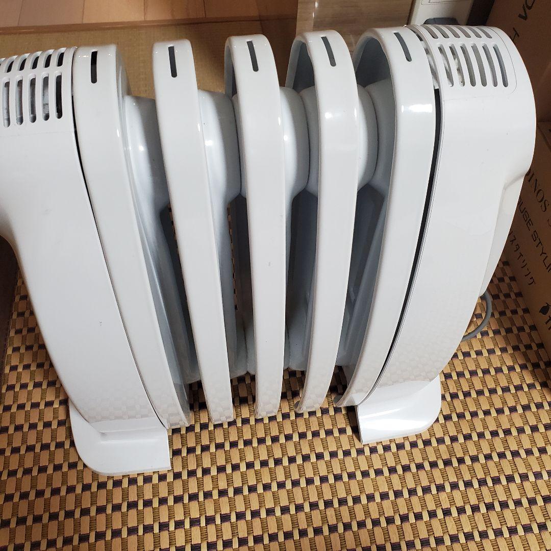 DeLonghi デロンギ　NJ0505E オイルヒーター ホワイト