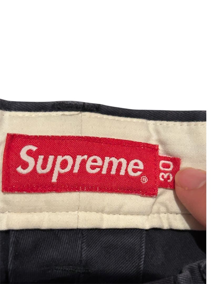 【値下げ】Supreme 紺　ネイビー　チノパン 刺繍ロゴ パンツ　ズボン