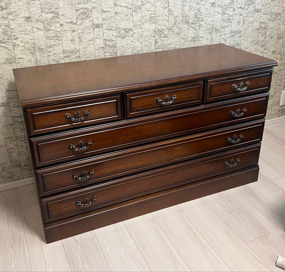 カリモク　コロニアルチェスト