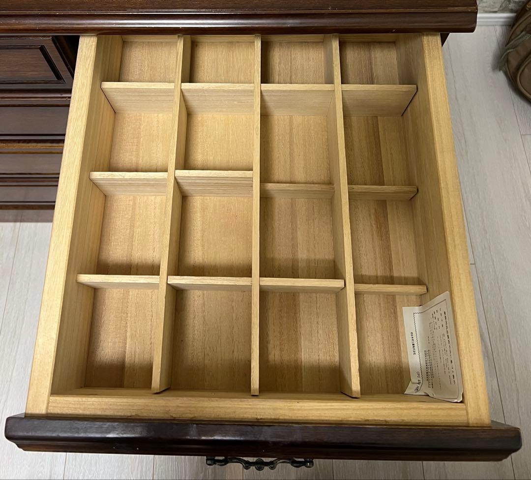 カリモク　コロニアルチェスト