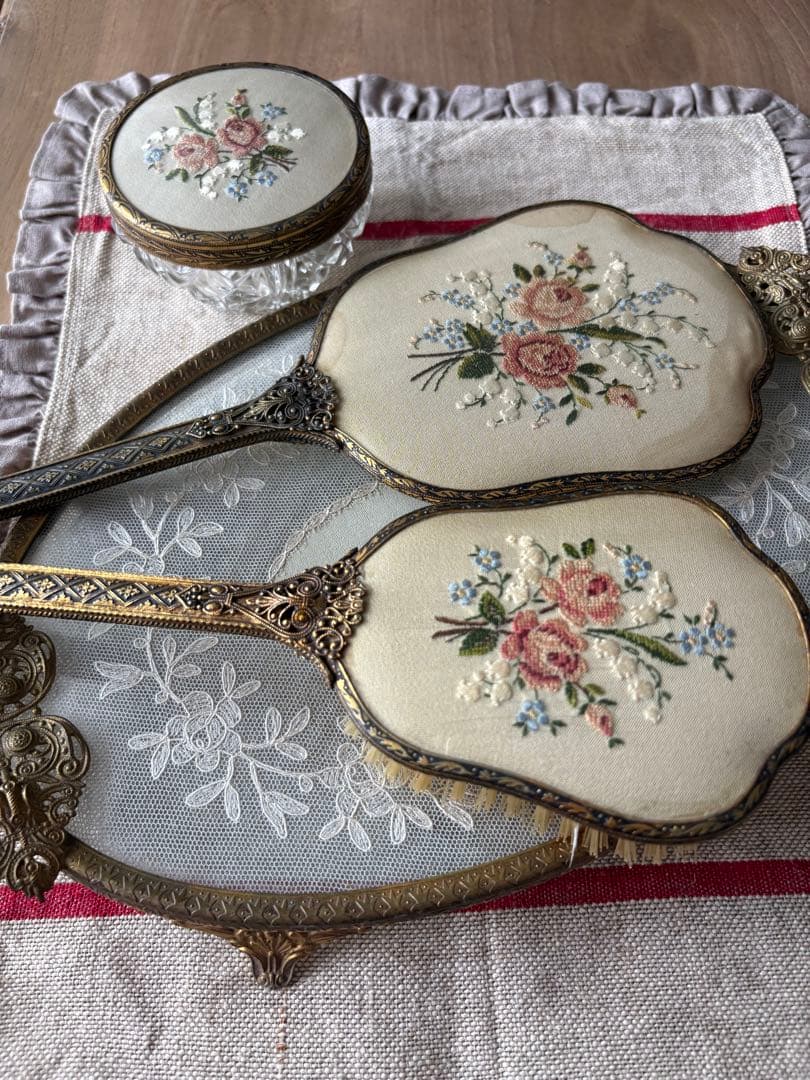 イギリスアンティーク ドレッシングセット プチポワン フランスアンティーク