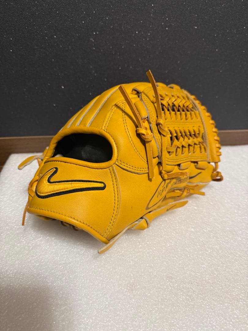 極美品 NIKE ナイキ 一般軟式 内野手用 DIAMOND READY 革質◎
