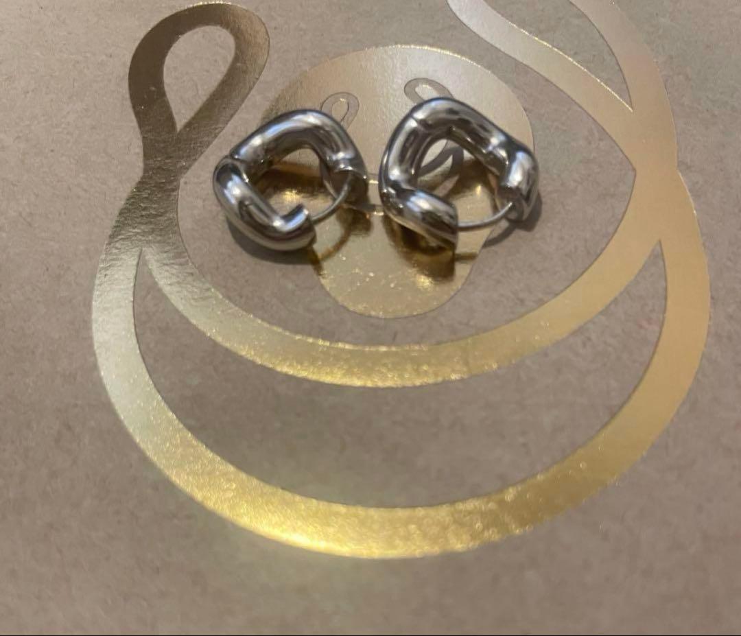 アクセサリー Charlotte Chesnais Petit Wave Earrings