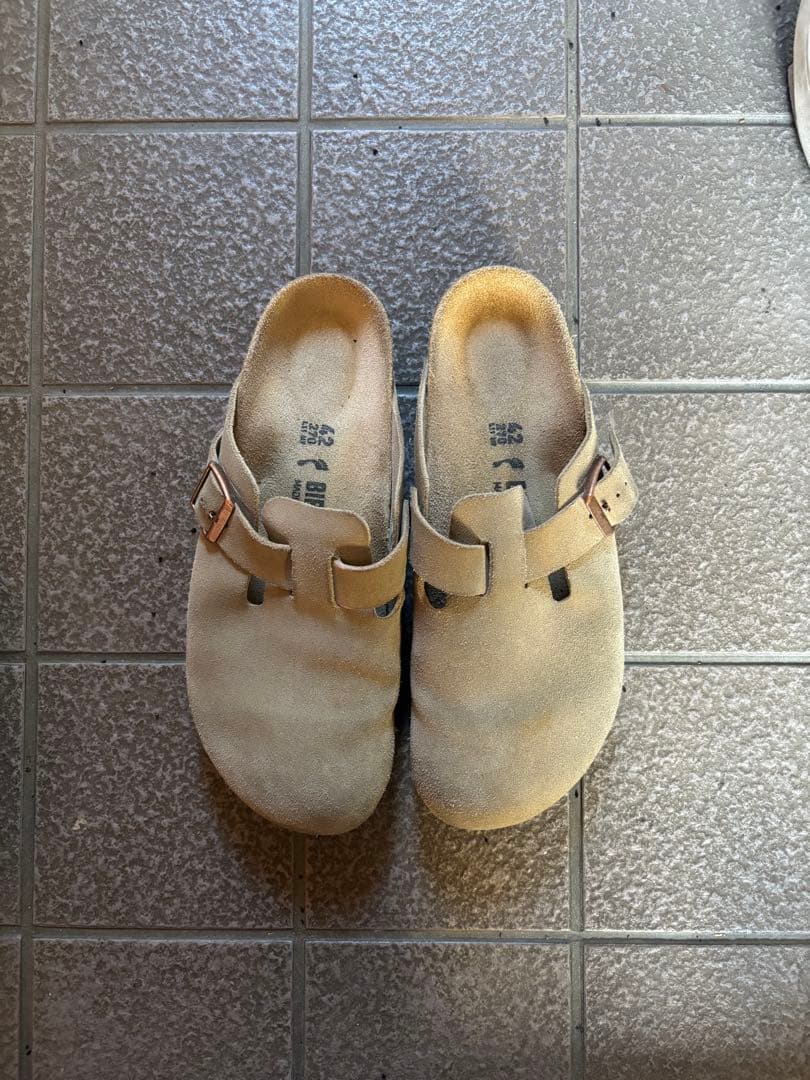 birkenstockベージュ スエード サボサンダル