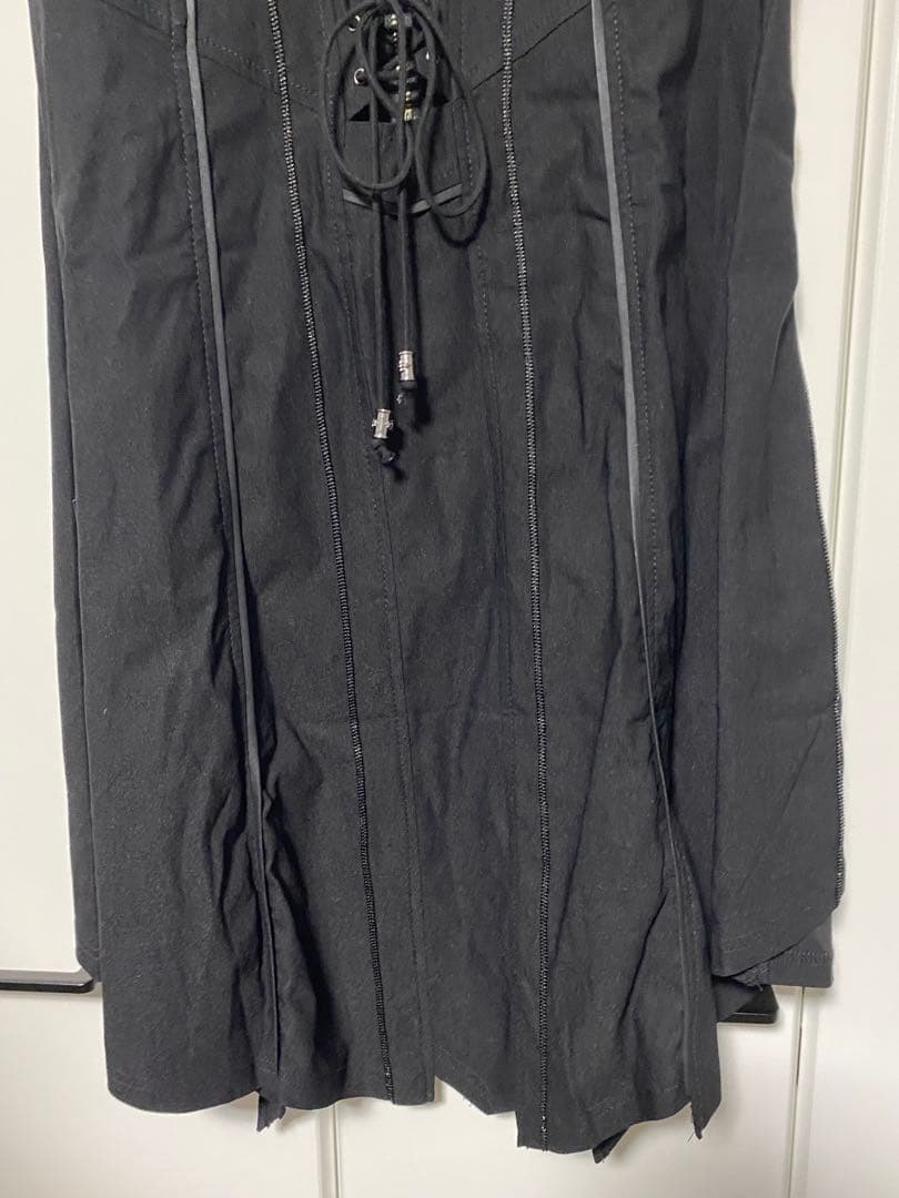 も*に様 最終値下げ　ozz croce 刺繍入りコルセットベスト　タグ付き未使