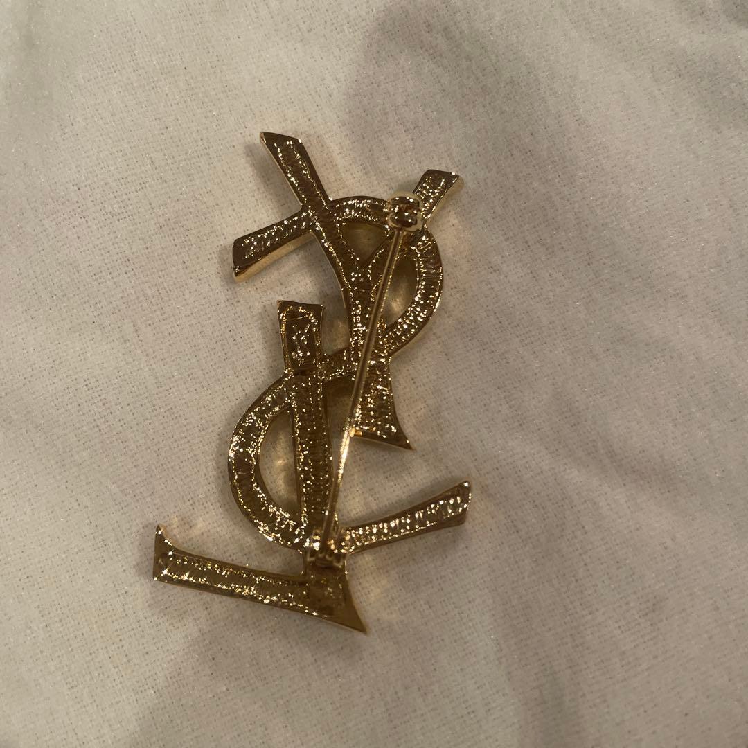 イヴ・サンローラン　ブローチ　美品