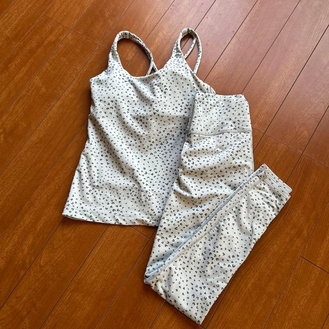 emmi ヨガウェア 上下 セットアップ 1ブラトップ レギンス