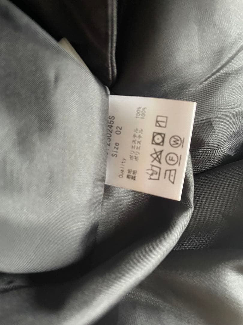 なき　　トレフルプラスワン　タックショートパンツ　黒　02