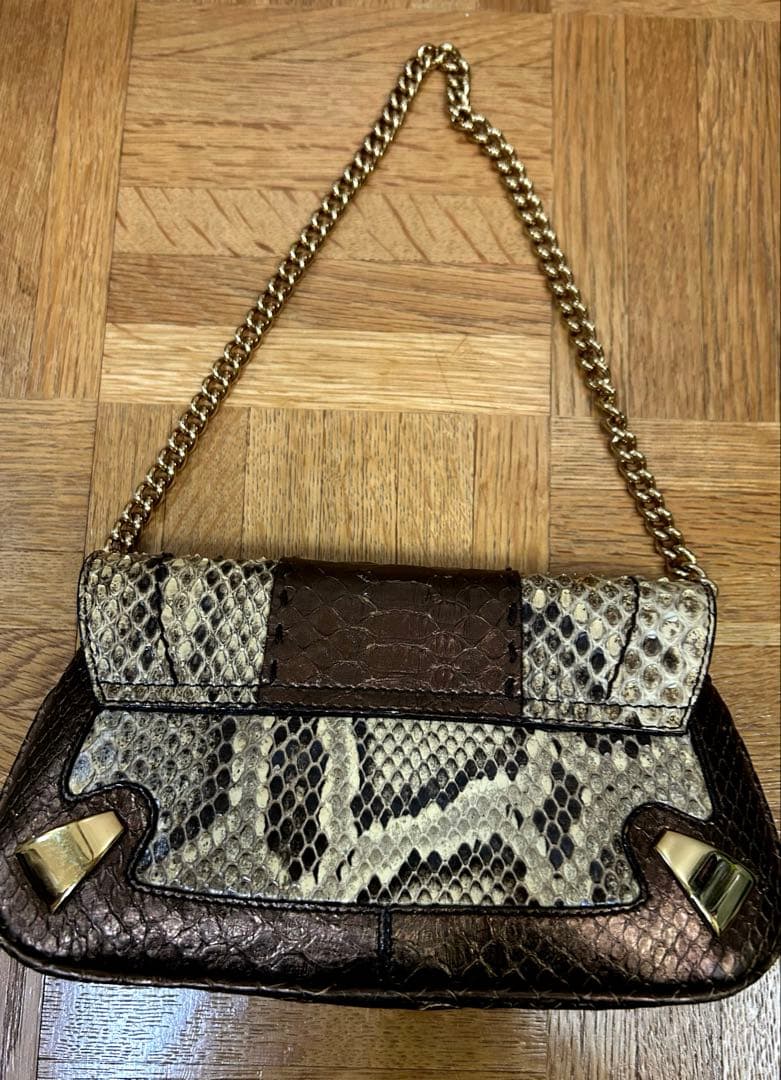 ドルチェ&ガッバーナ ヘビ皮クラッチバッグ
