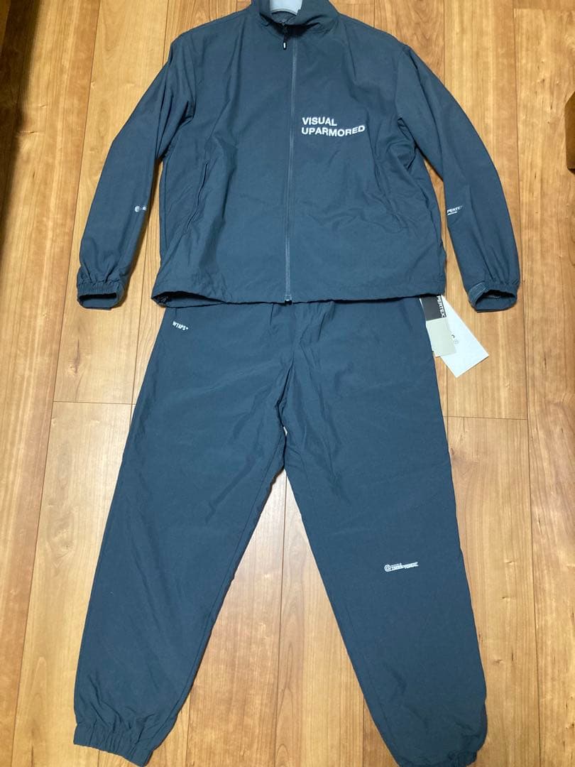 Henrywtaps pertex 上のみ