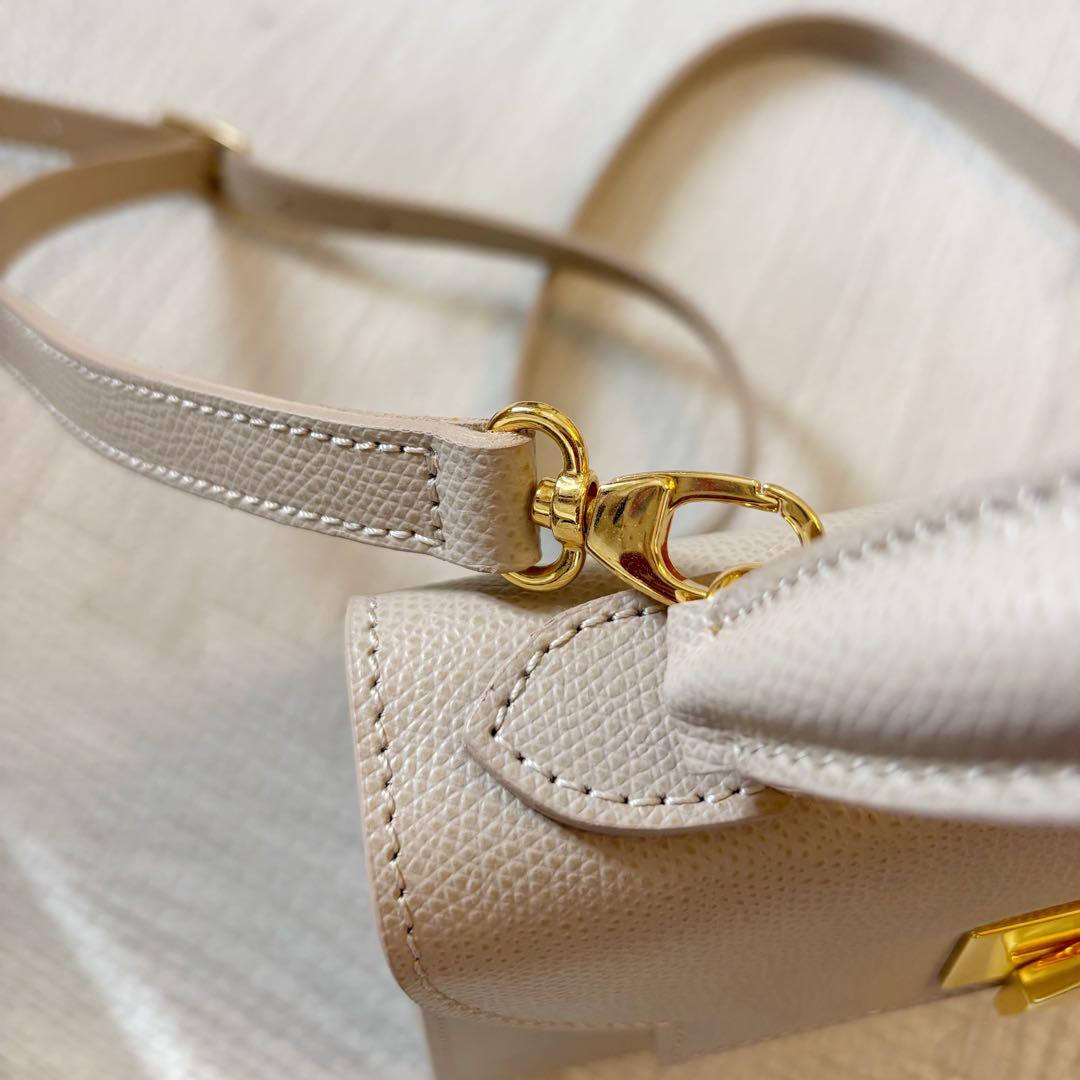 【使用1度のみ美品】カルボッティ ベージュ レザー ハンドバッグ ゴールド金具