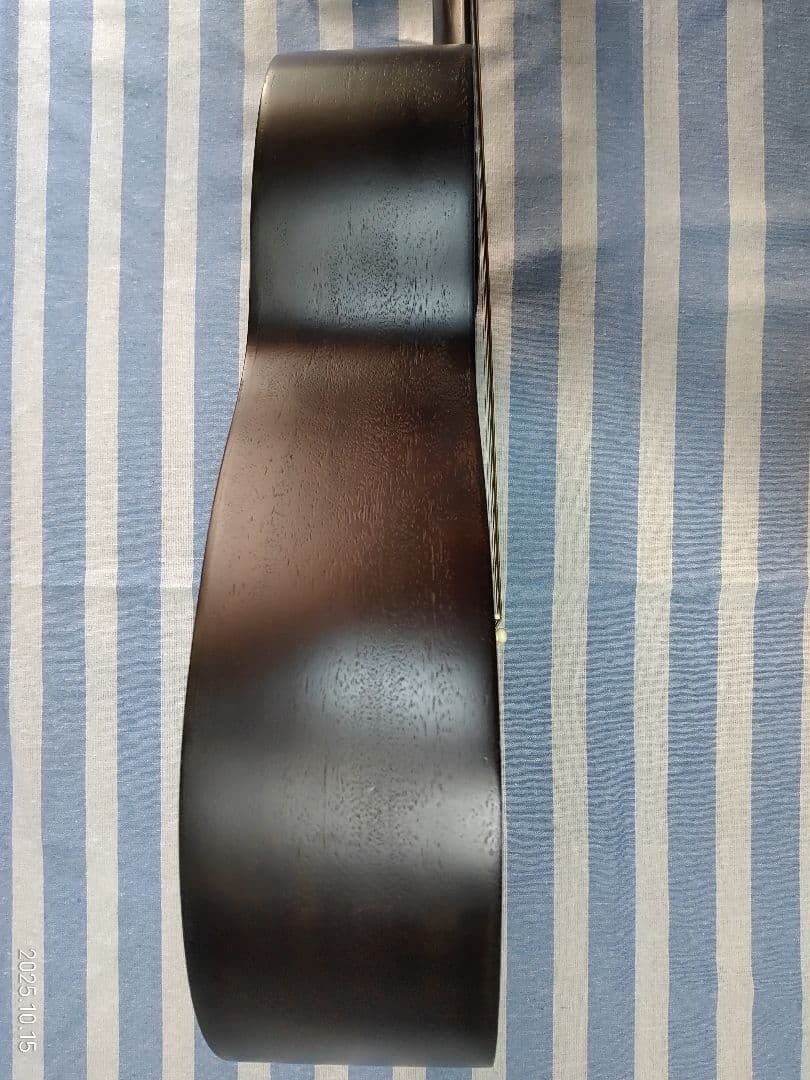 S.YAIRIのオールマホガニーアコースティックギターYF-04BL美品です。