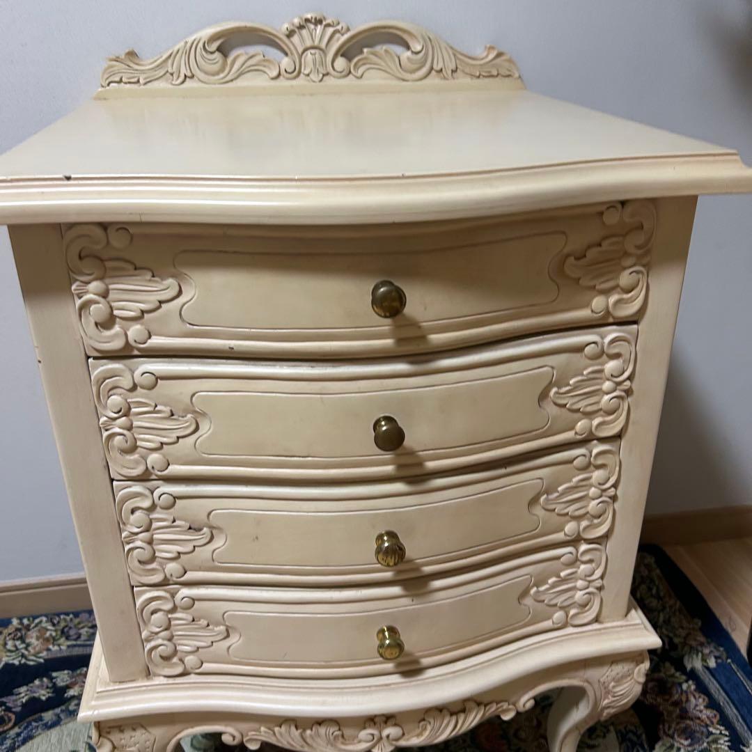 アイボリー 天然木 クラシックチェスト 4段　猫脚