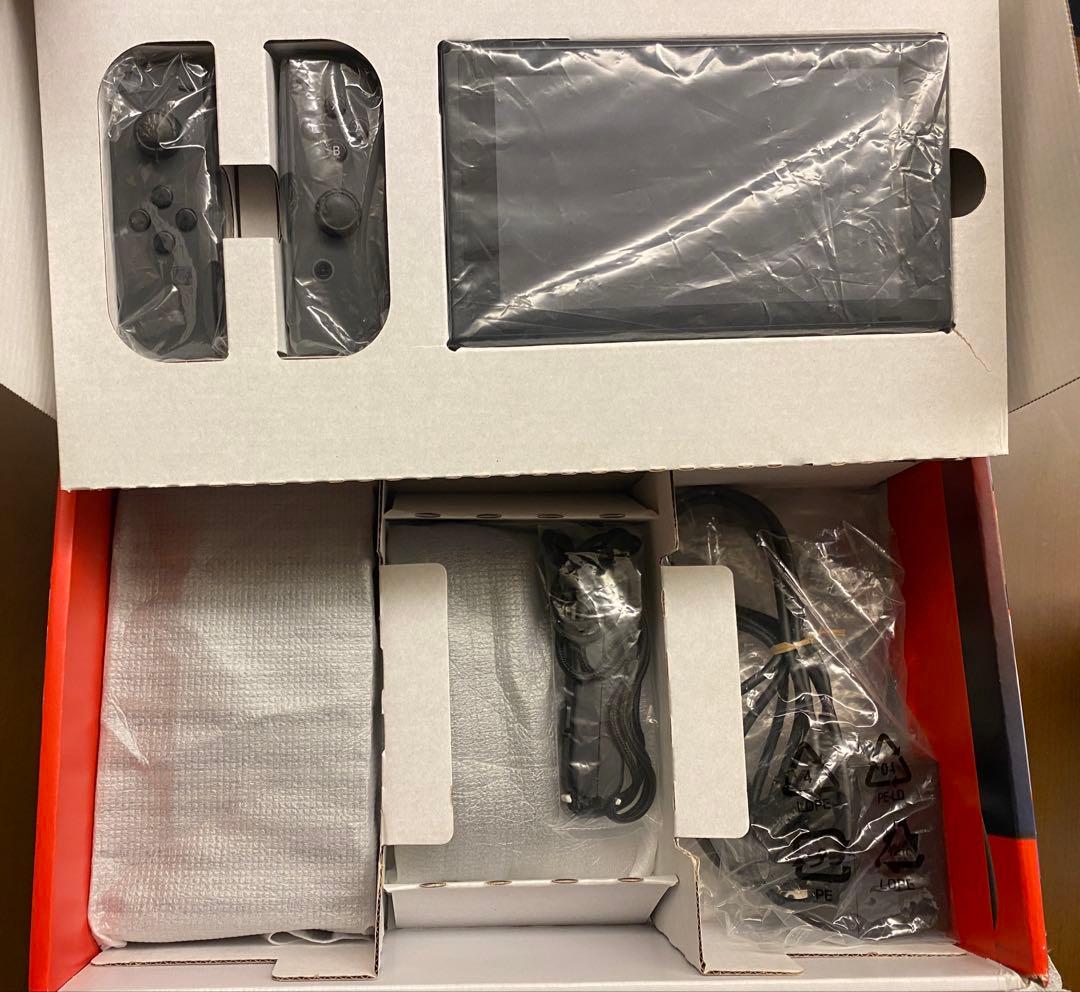 Nintendo Switch グレー 本体 ケース付き　動作確認済み