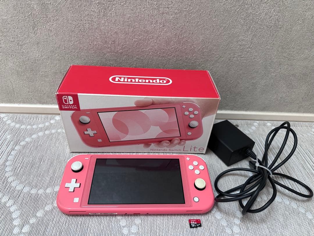 Switchライト　コーラル　箱付き　SDカード付き