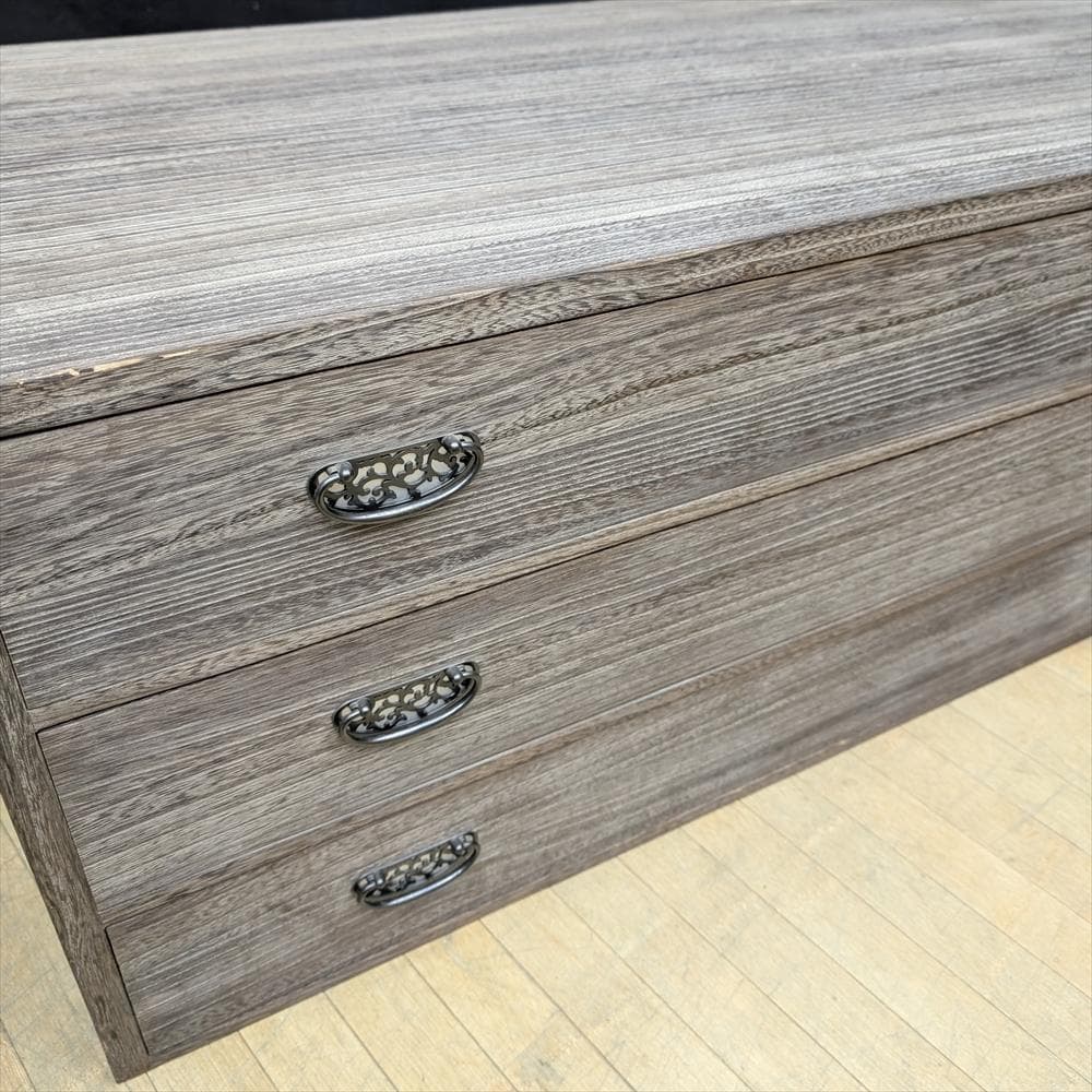 高塚桐材商店　山翠作　ろう仕上げ　焼桐　唐草釻　整理箪笥　和箪笥　箪笥　タンス