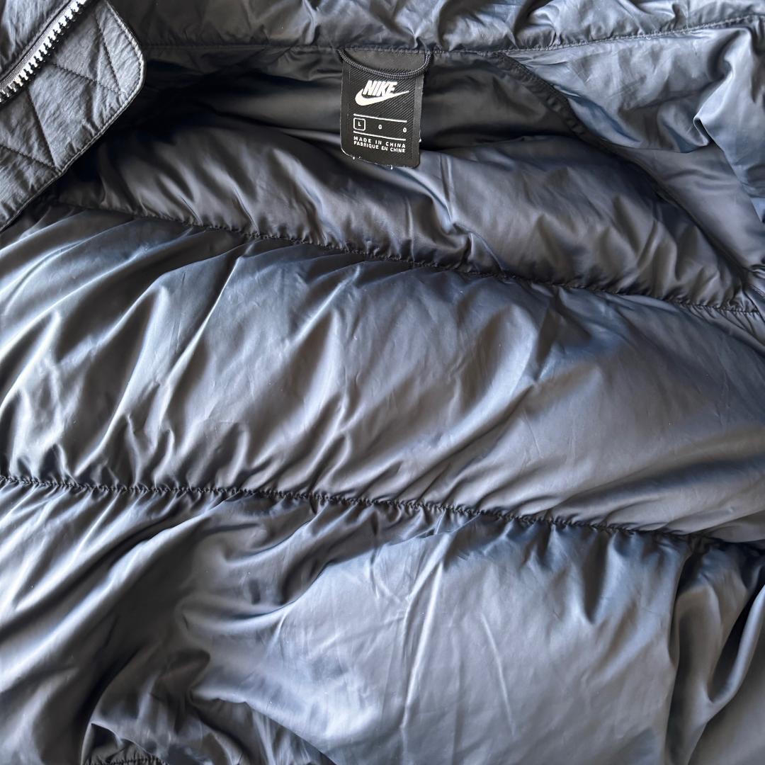 NIKE フード付き ブラック ダウンジャケット L