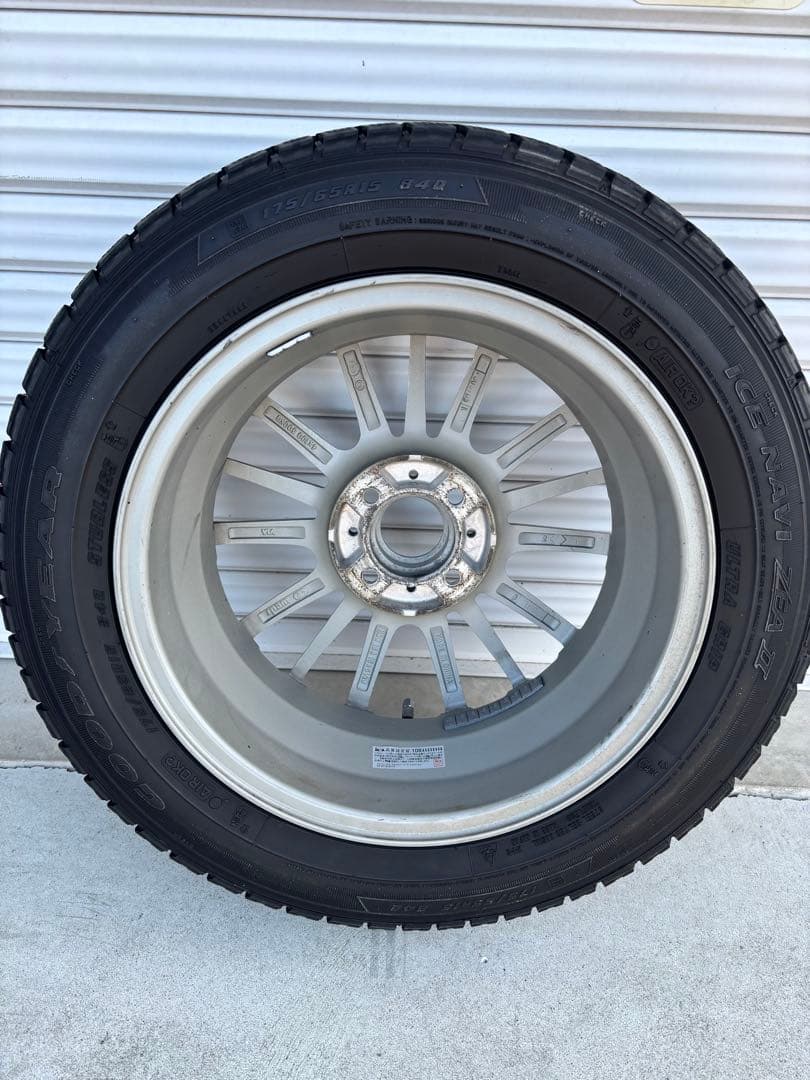 15インチ タイヤ　ホイールセット スタッドレスタイヤ　175/65R15
