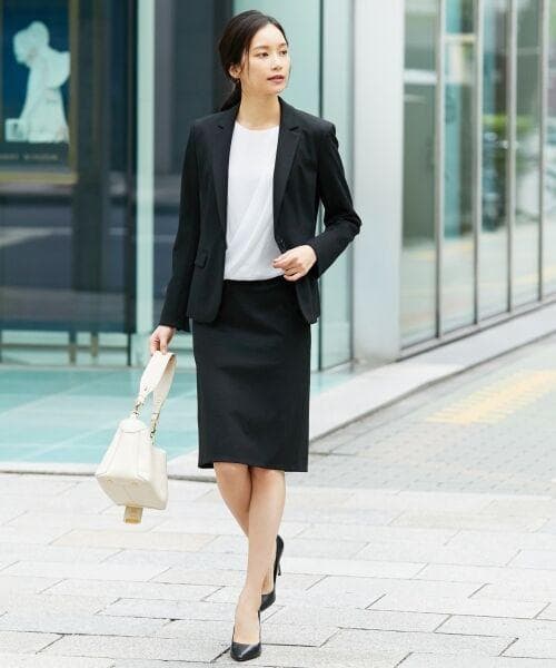 自由区＊定6.4万＊テーラードジャケット＋スカートスーツ　セットアップ
