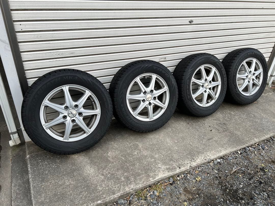 【格安！】引取り限定195/65R15スタッドレスタイヤ　ノア　ヴォクシー　4本