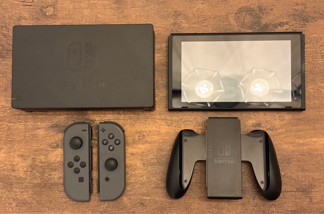 美品 Nintendo Switch 本体 グレー すぐ遊べるセット