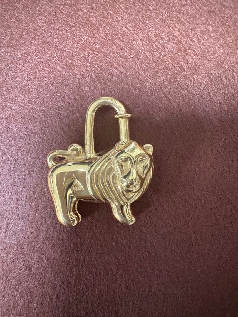 エルメス　カデナ　ライオン　ゴールド