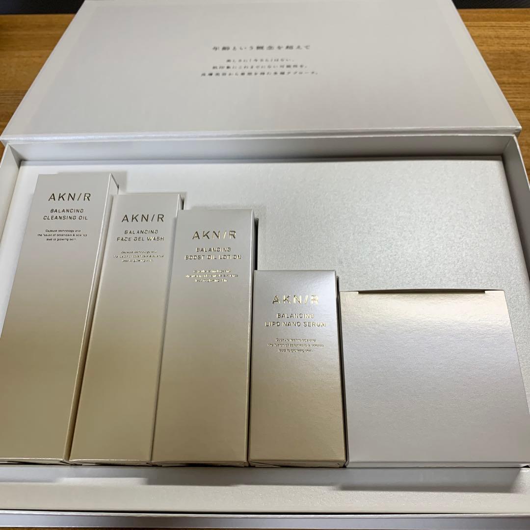 【新品】アクニー　スキンケア5点セット　マスターパック　リポナノセラム