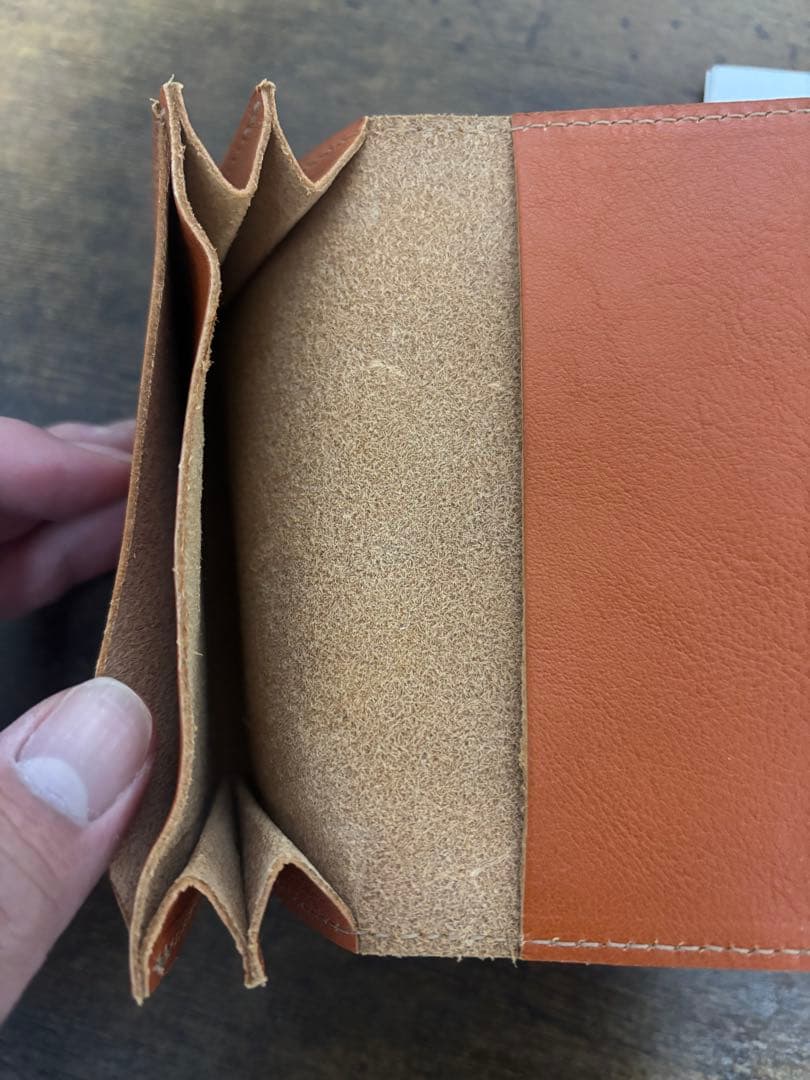 IL BISONTE 新品名刺入れ