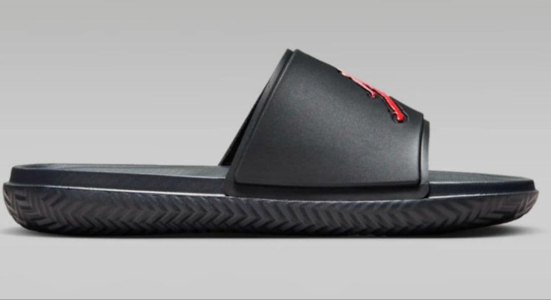 K*様 ★新品★JORDANＸＰＳＧパリ・サンジェルマンFCサンダルスライド★黒