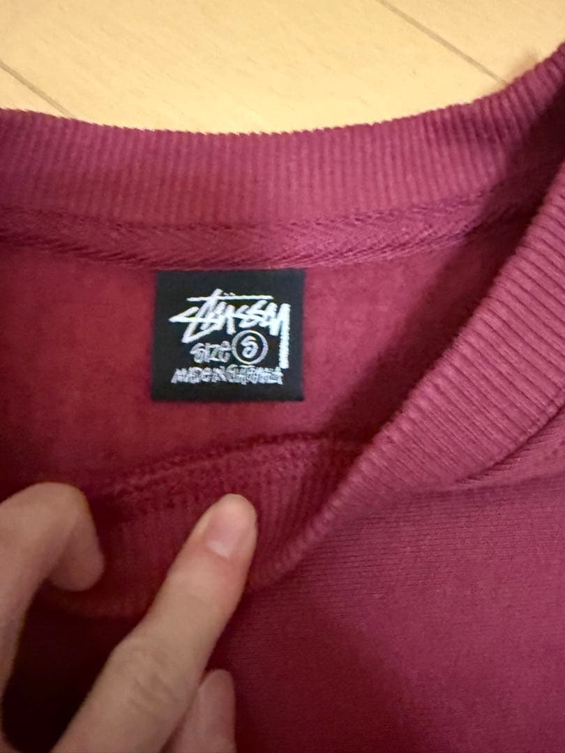 Stussy 赤スウェット