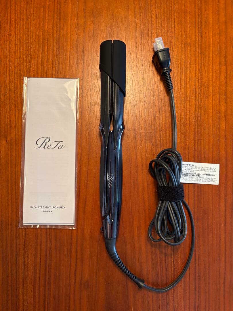 【美品】リファ　ストレートアイロン ブラック