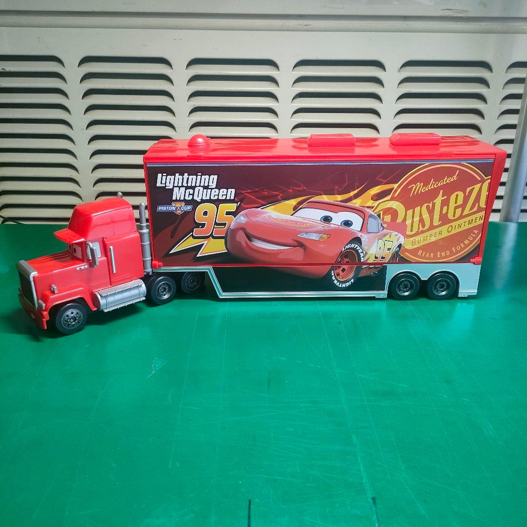 たくさんのせよう！大きなマック　トレーラー　カーズ　トミカ　タカラトミー