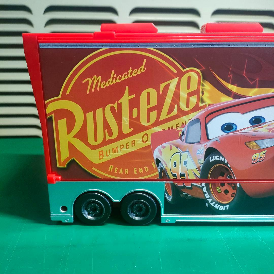 たくさんのせよう！大きなマック　トレーラー　カーズ　トミカ　タカラトミー