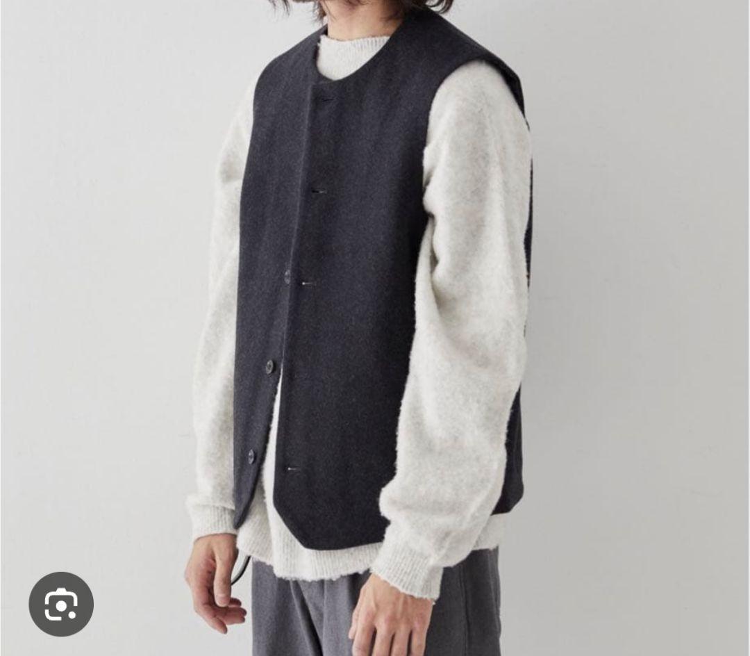 ウールモッサークルーネックベスト