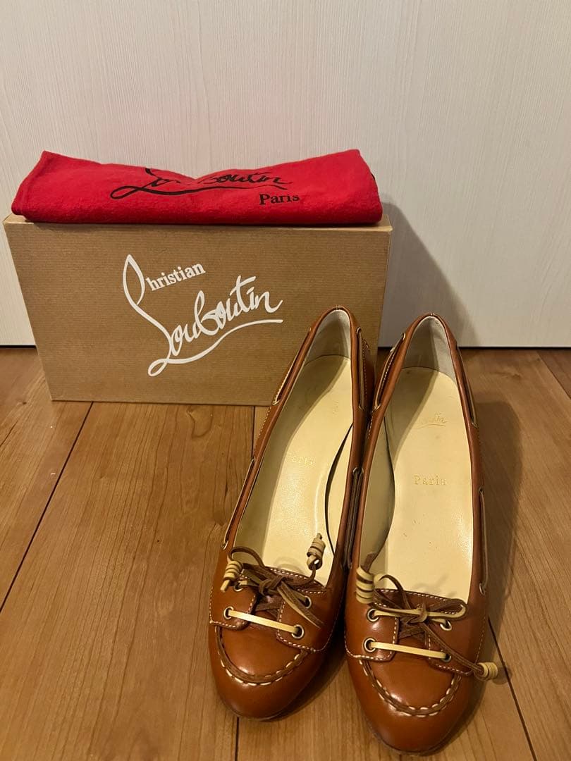 Christian Louboutin ブラウン モカシン／サイズ39