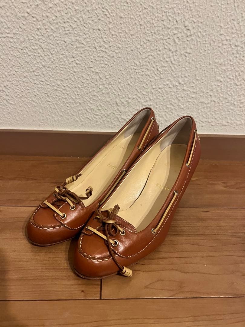 Christian Louboutin ブラウン モカシン／サイズ39