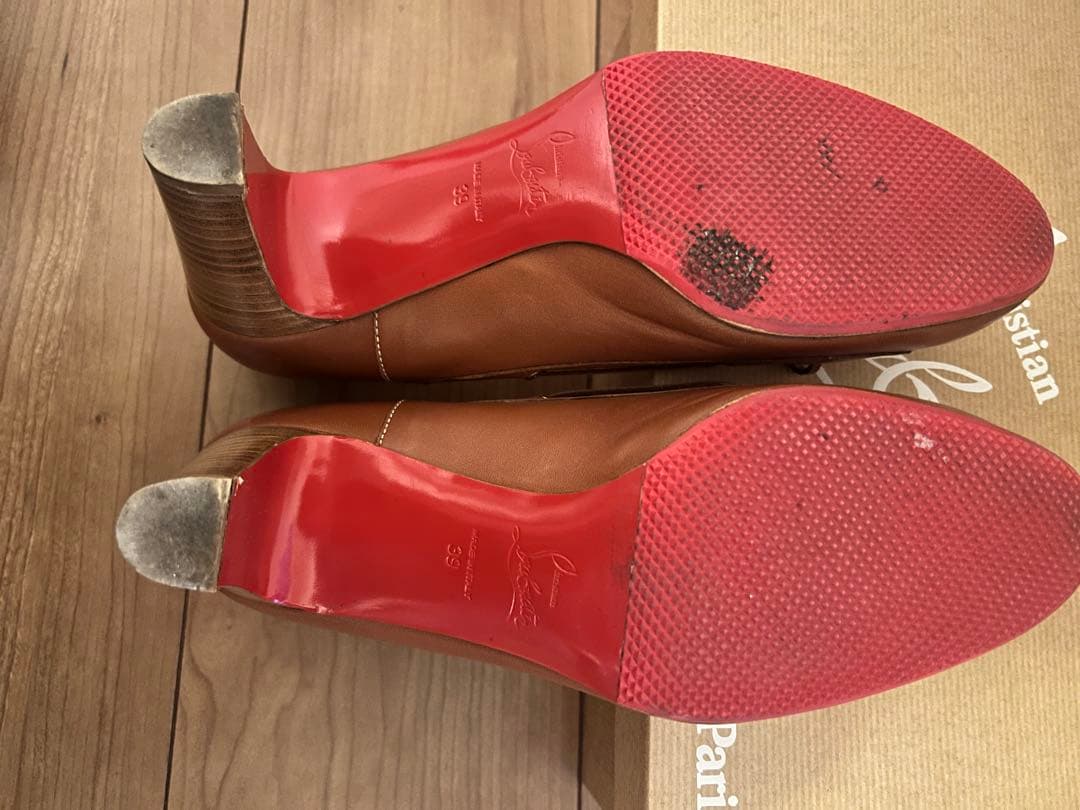 Christian Louboutin ブラウン モカシン／サイズ39