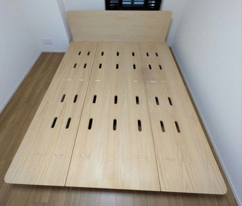 送料込み【コアラマットレス】木製ベッドフレーム　クイーンサイズ